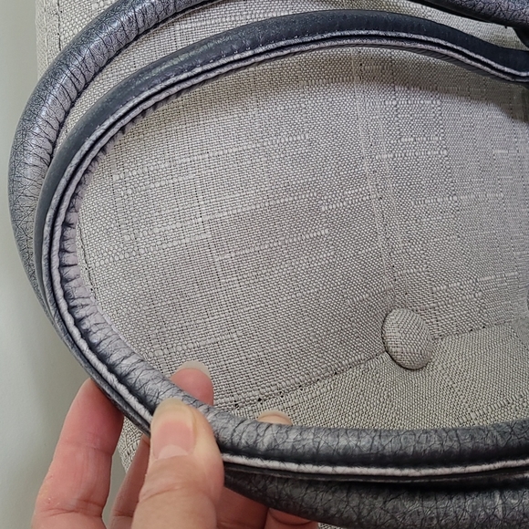 Volcom shoulder bag/ Sz 12x17x5 - Picture 8 of 9